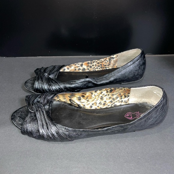 TORRID Black & Leopard Flats - Picture 4 of 5